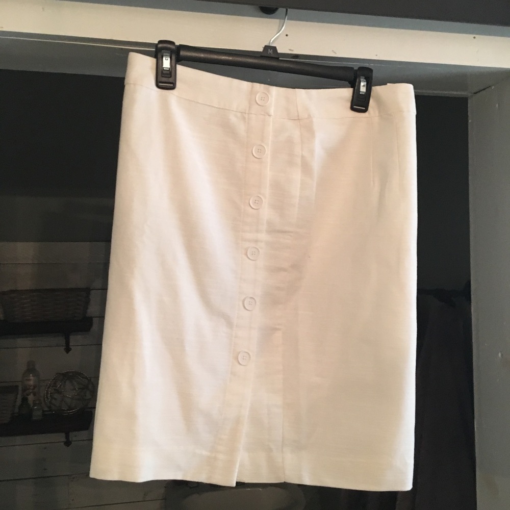 White pencil skirt